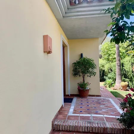 Moumi * Marbella