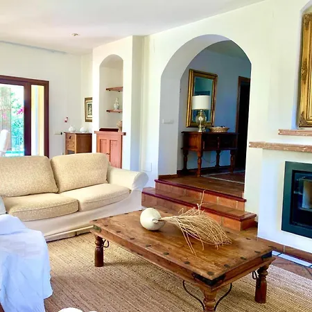 Moumi Villa